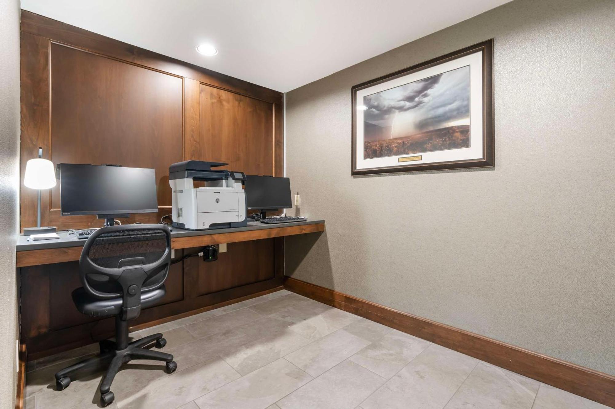 Best Western Bend North Экстерьер фото