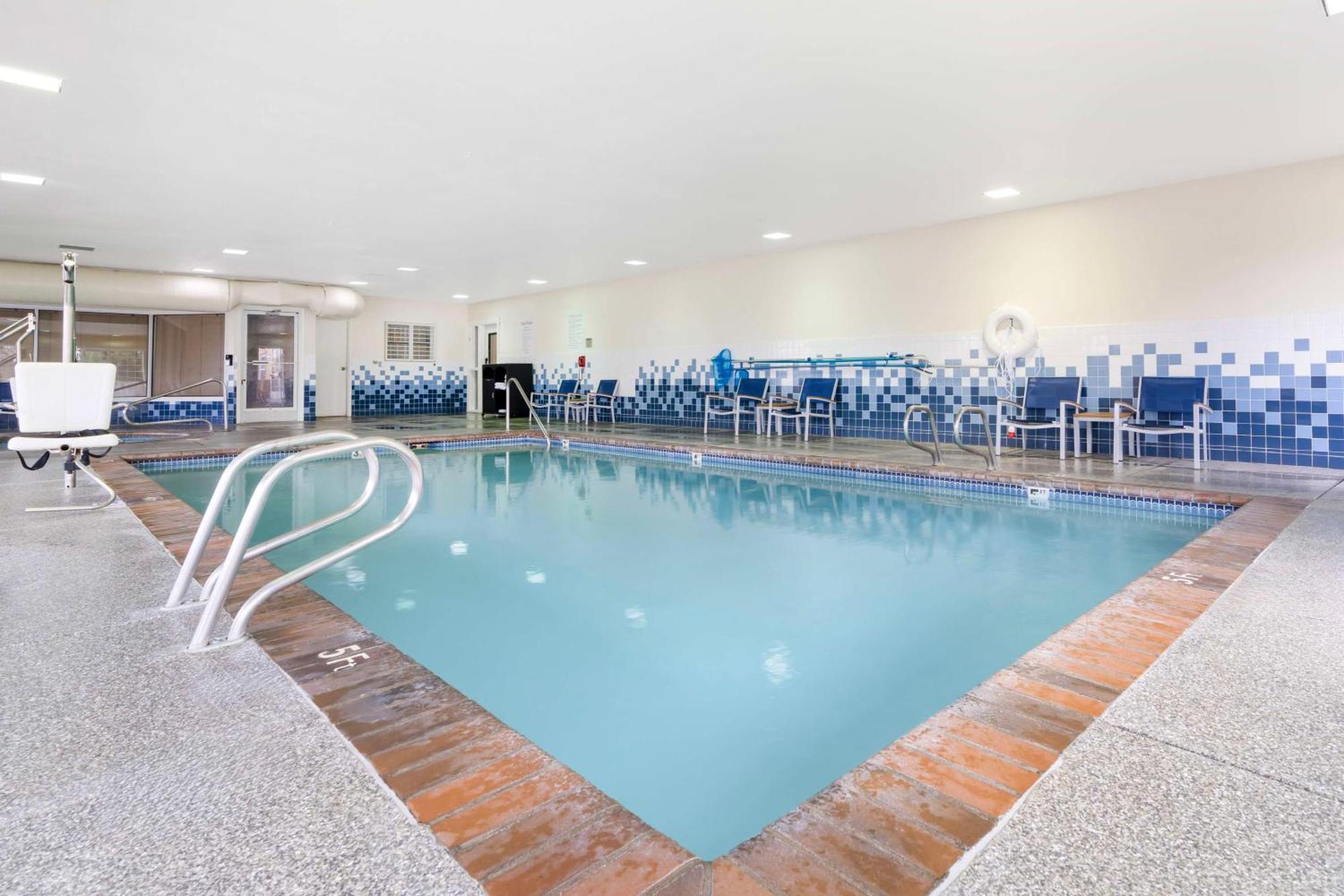 Best Western Bend North Экстерьер фото